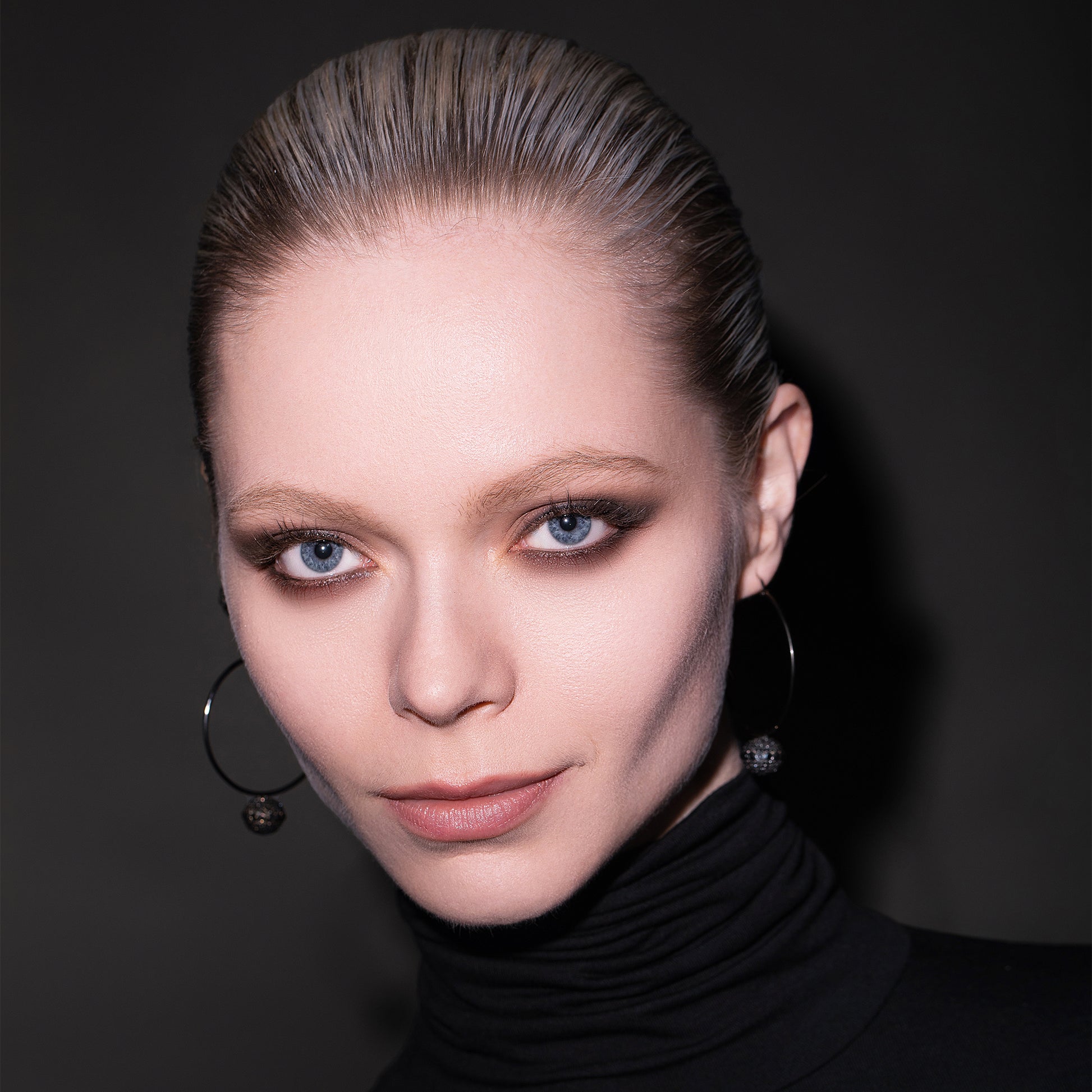 Model_Square_Phantom_Love_Hoops_18K_Black_Gold_Black_Diamond_Orb_Earrings