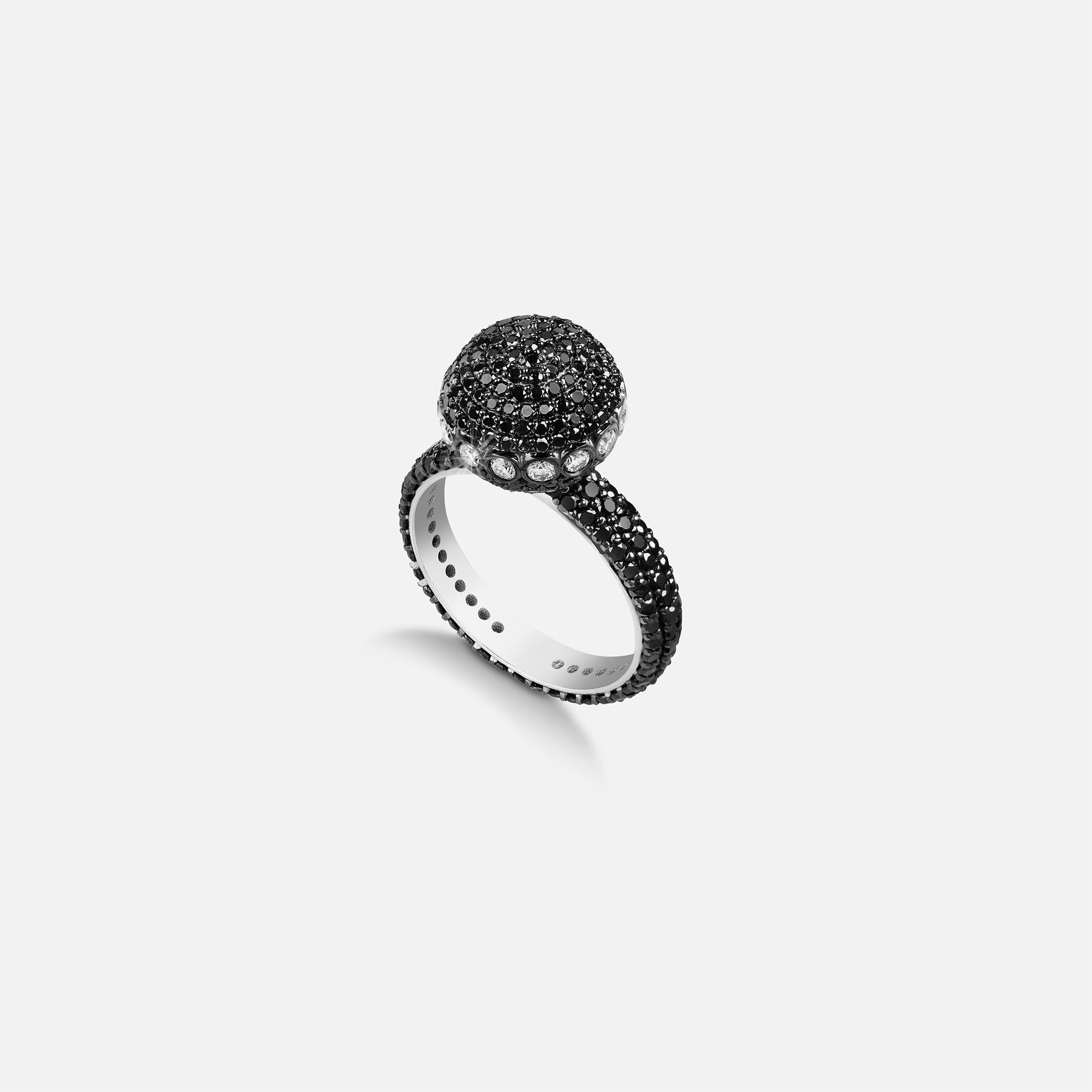 Phantom_Love_Black18K_Gold_Diamond_Ring