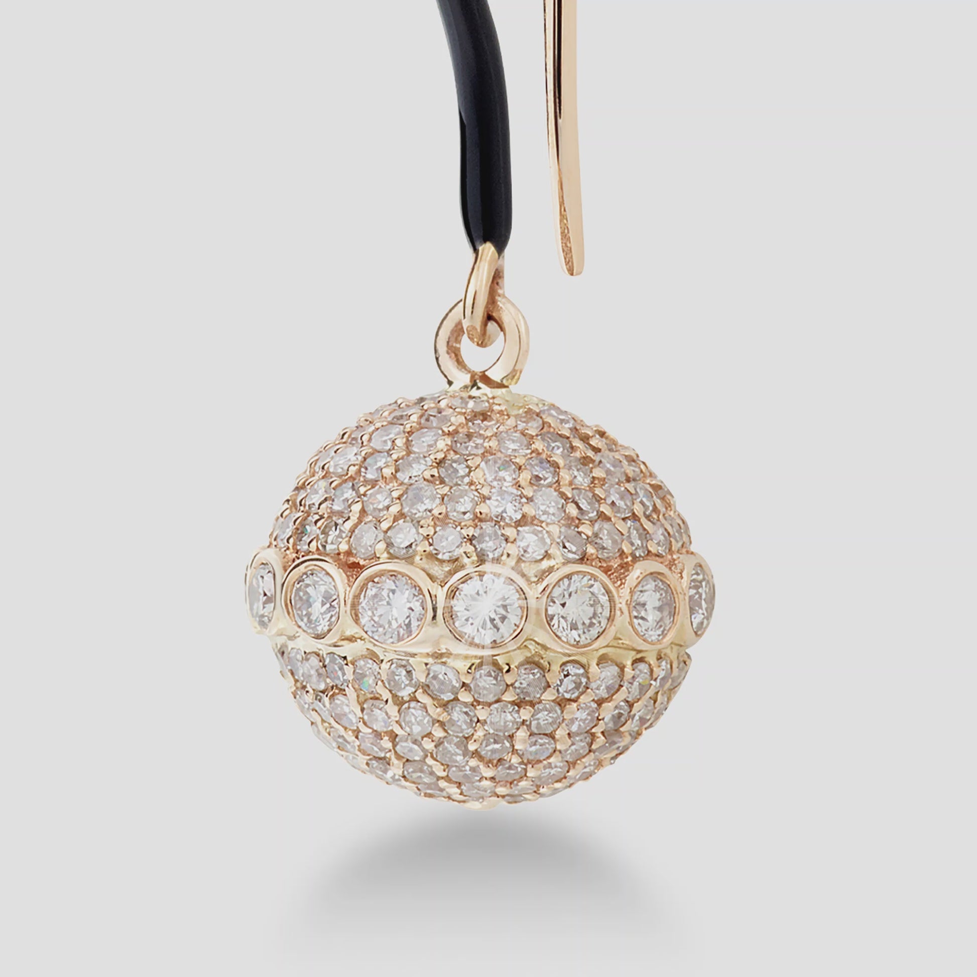 VIDEO_BLACK_ENTICE_18K_GOLD_ORB_DIAMOND_EARRINGS
