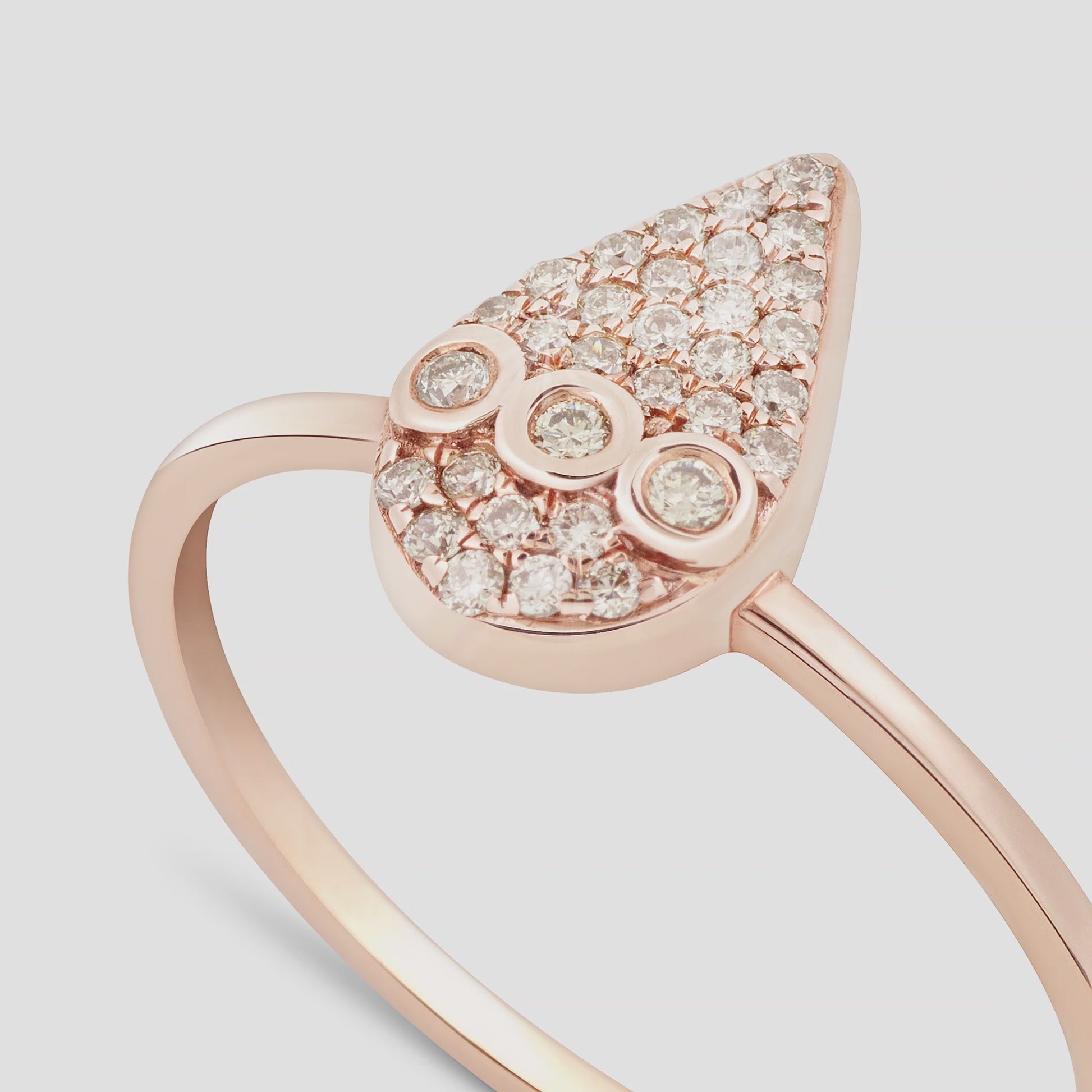 VIDEO_GOLDEN_DROP_18K_ROSE_GOLD_DIAMOND_RING