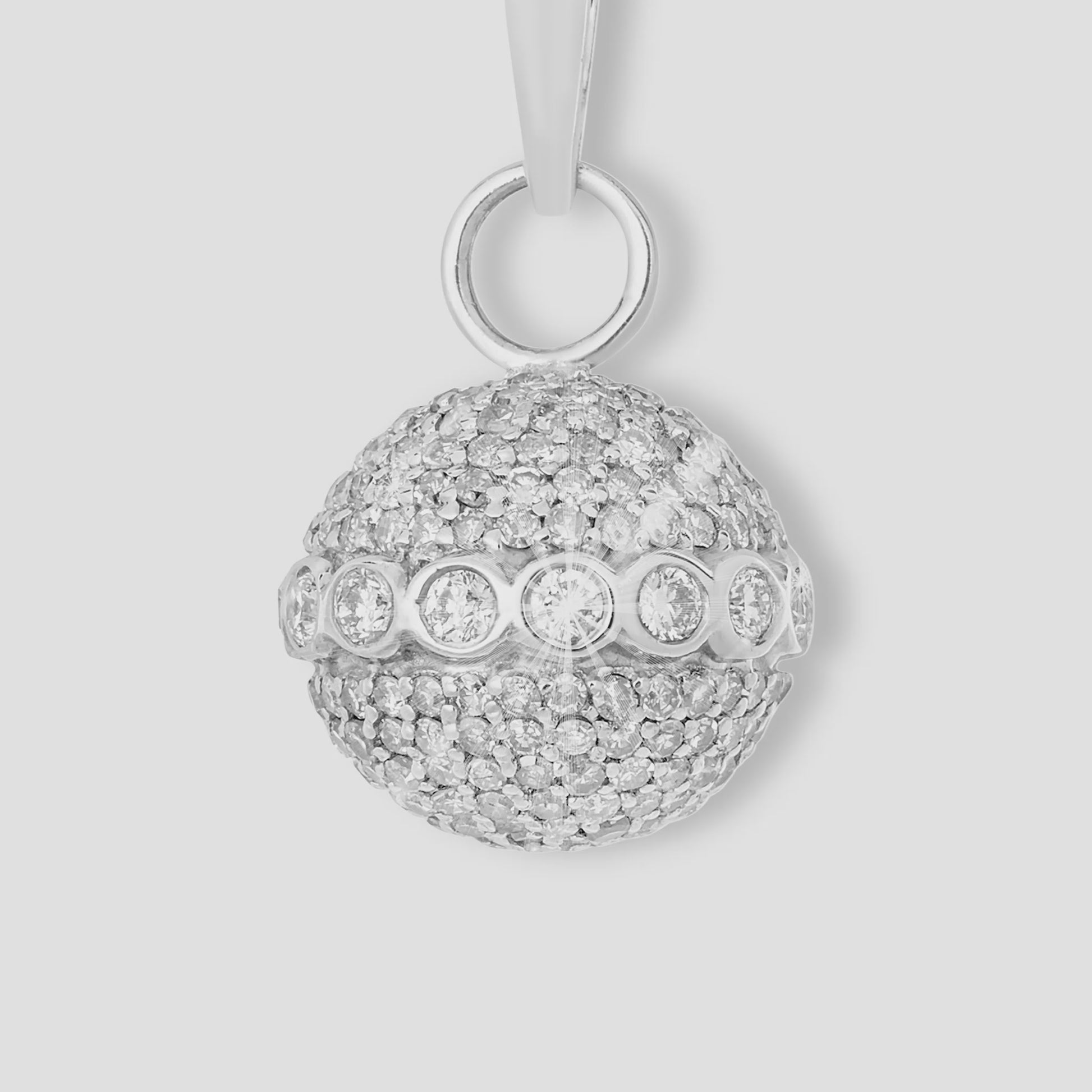 VIDEO_MOON_ORB_18K_GOLD_DIAMOND_ORB_NECKLACE
