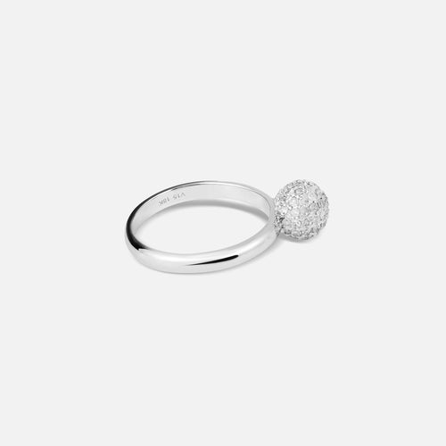 Moon_Close_up_18K_Gold_Orb_Diamond_Ring